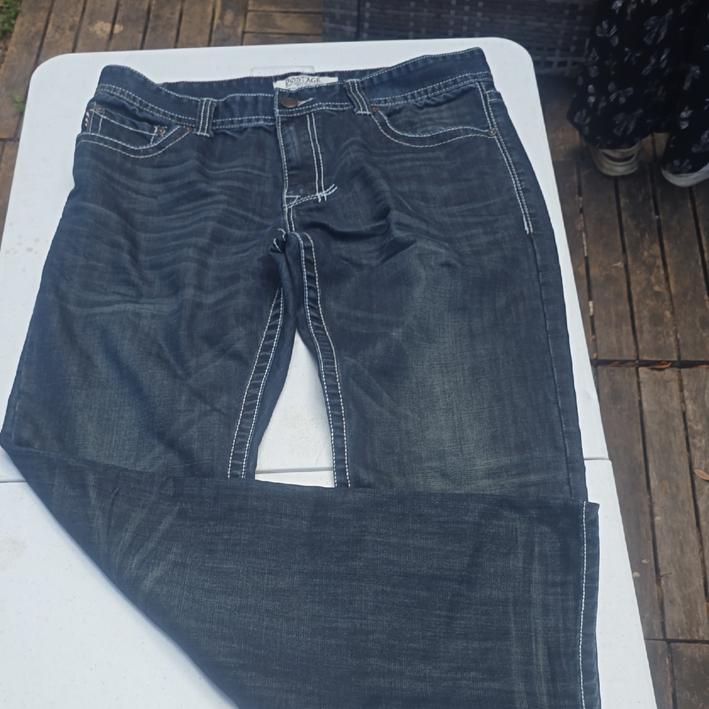 Men's Straight Fit Dark Blue Jeans with Contrast Stitching